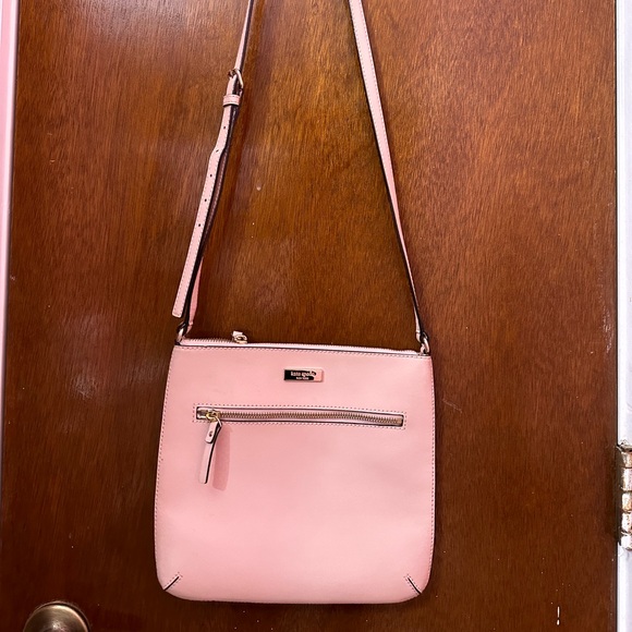Kate spade crossbody - Picture 1 of 3